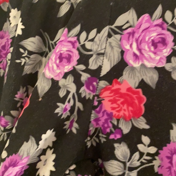 Super soft brilliant flowered leggings - Picture 5 of 7